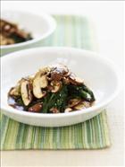 Spinach bundles with marinated Soy and Sesame Mushrooms